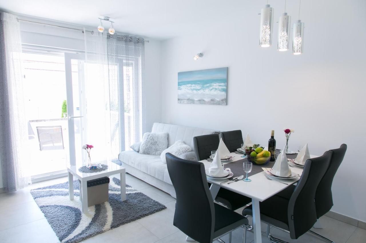 Apartment Navi *