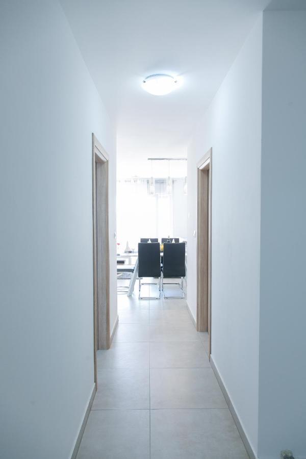 Apartment Navi *