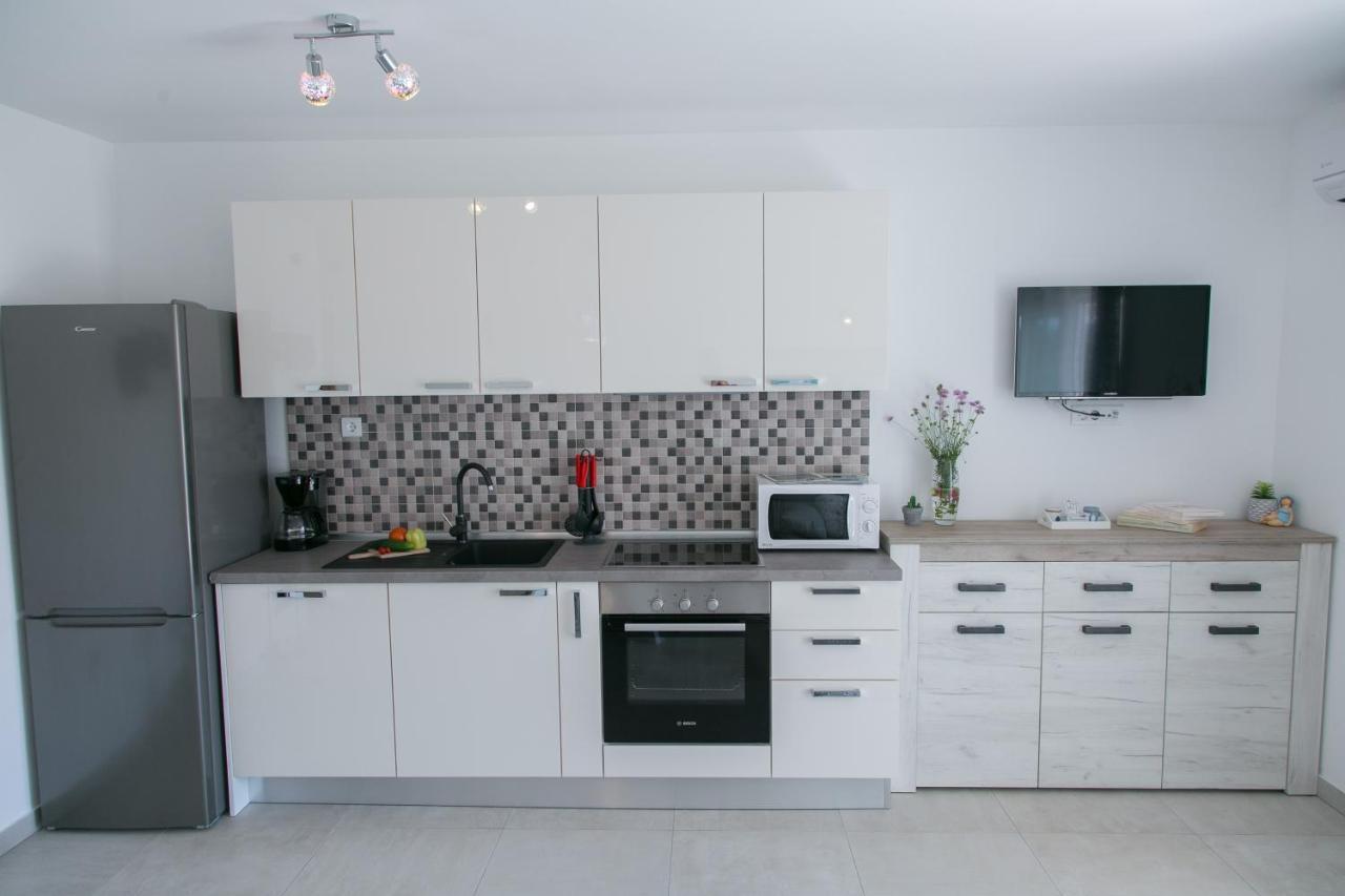Navi Apartment
