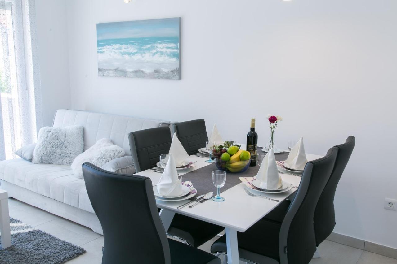Navi Apartment