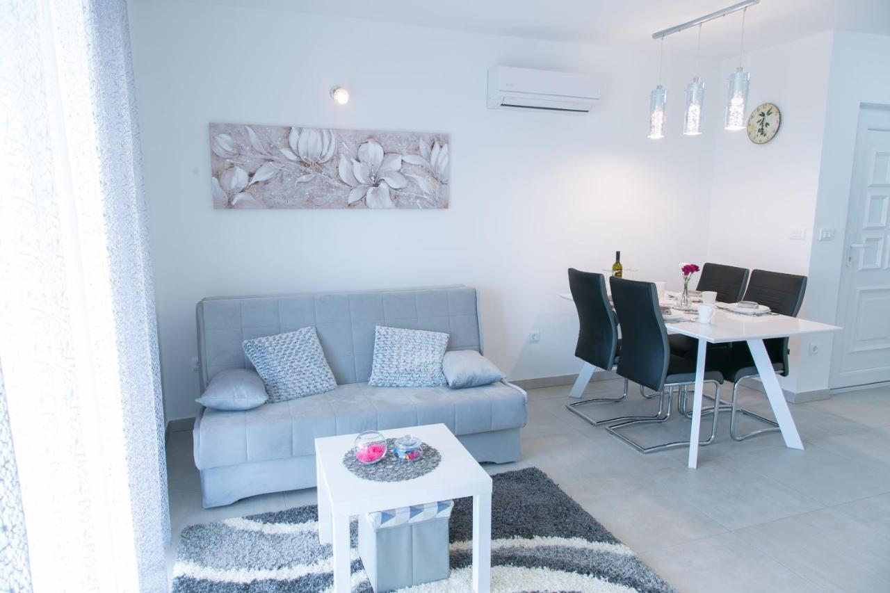 Apartment Navi