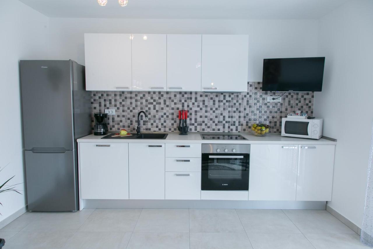Apartment Navi *